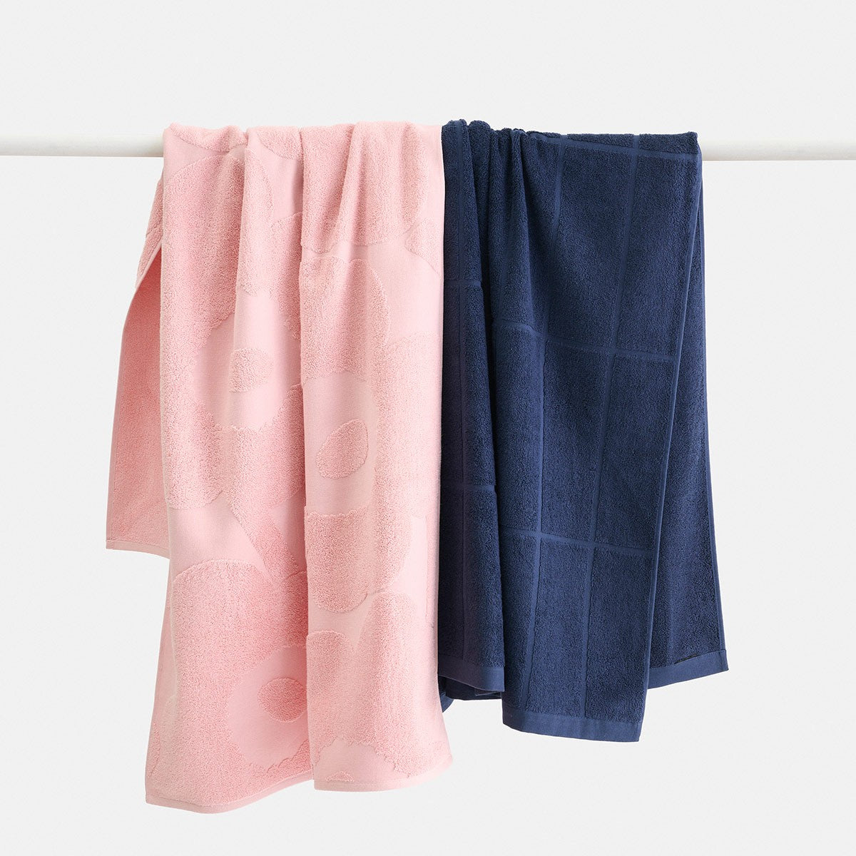 Marimekko Unikko Powder Pink Bath Towel