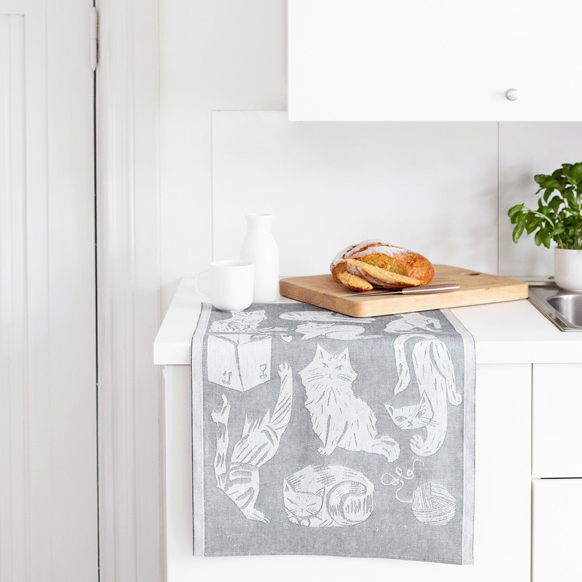 Lapuan Kankurit Kissanpaivat Dark Grey / White Tea Towel