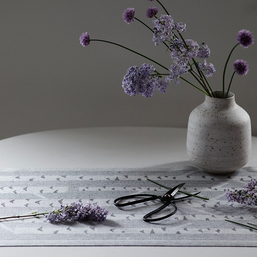 Lapuan Kankurit Koivu White / Black Table Runner