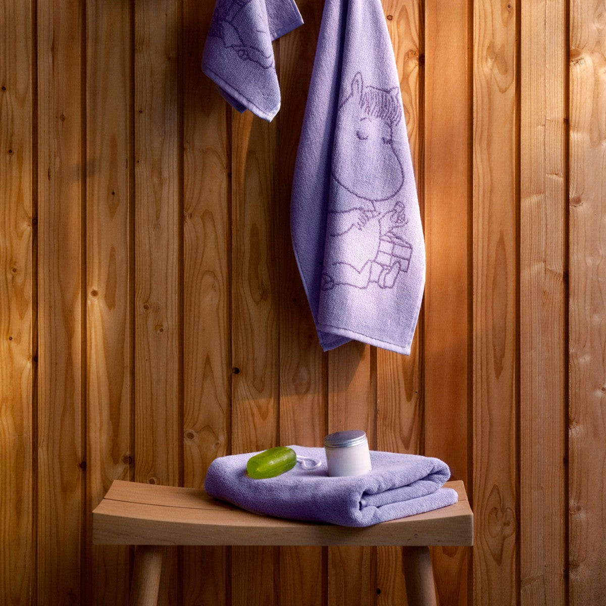 Arabia Moomin Snorkmaiden Purple Bath Towel