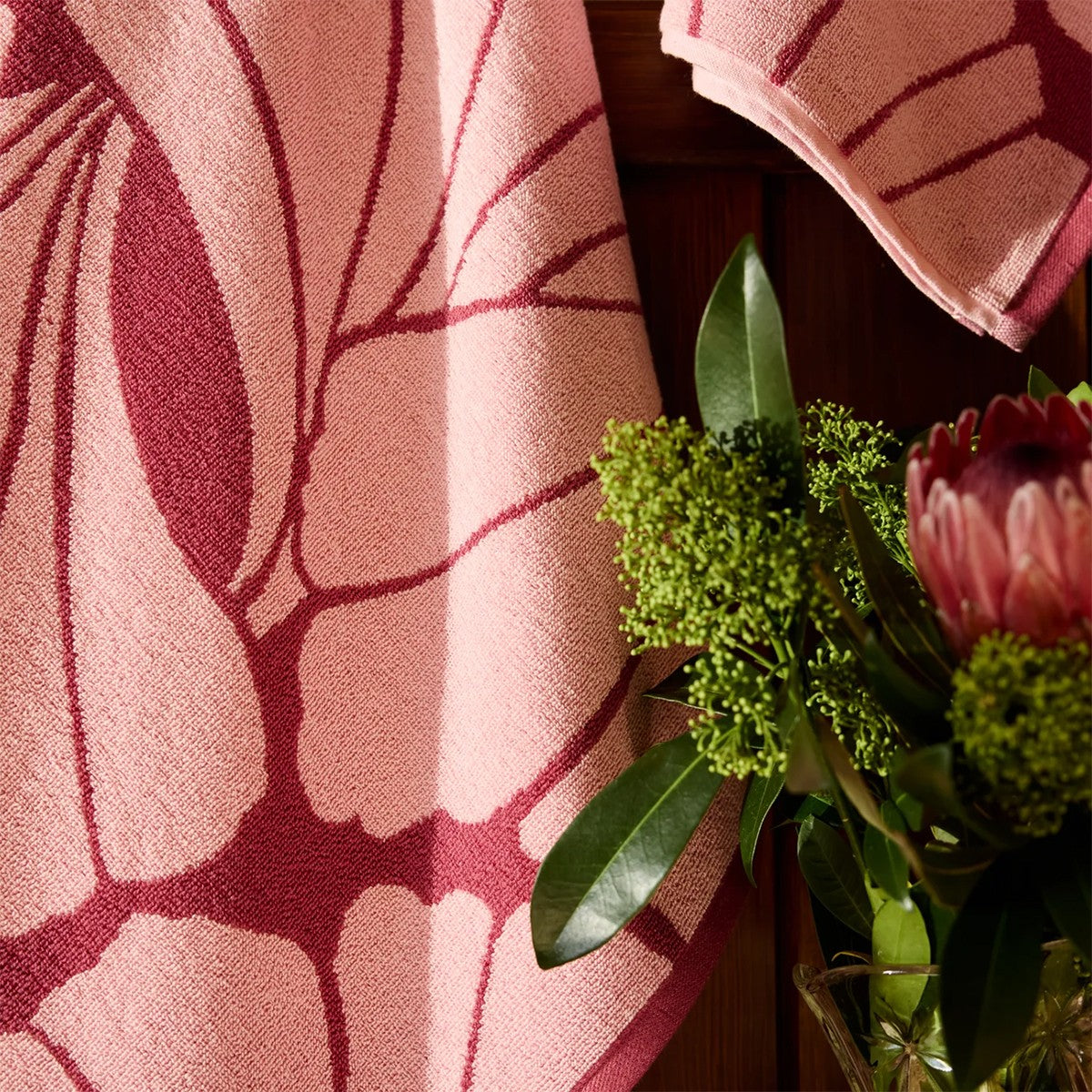 Finlayson Lilia Fuchsia / Pink Hand Towel