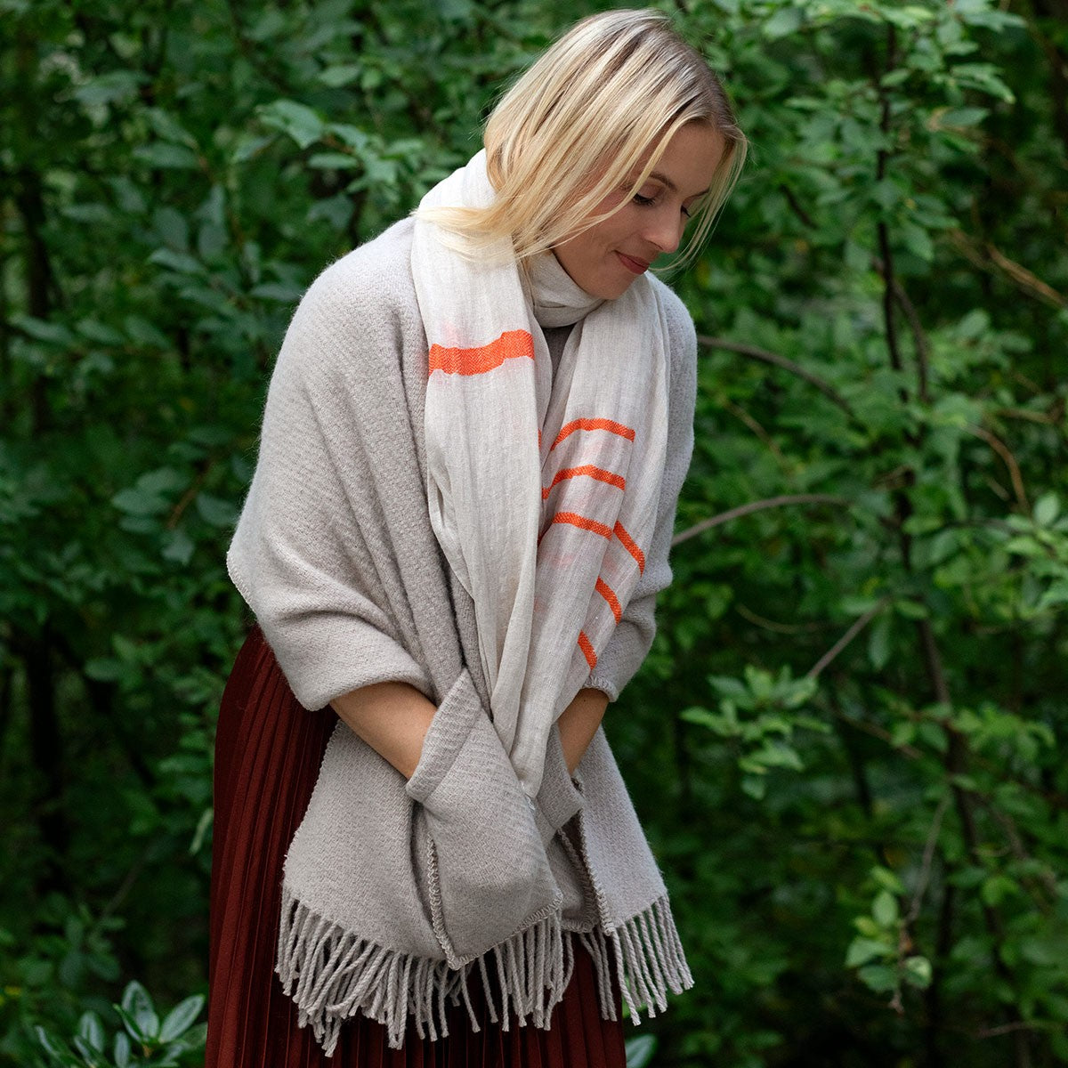 Lapuan Kankurit Usva Beige / Orange Scarf