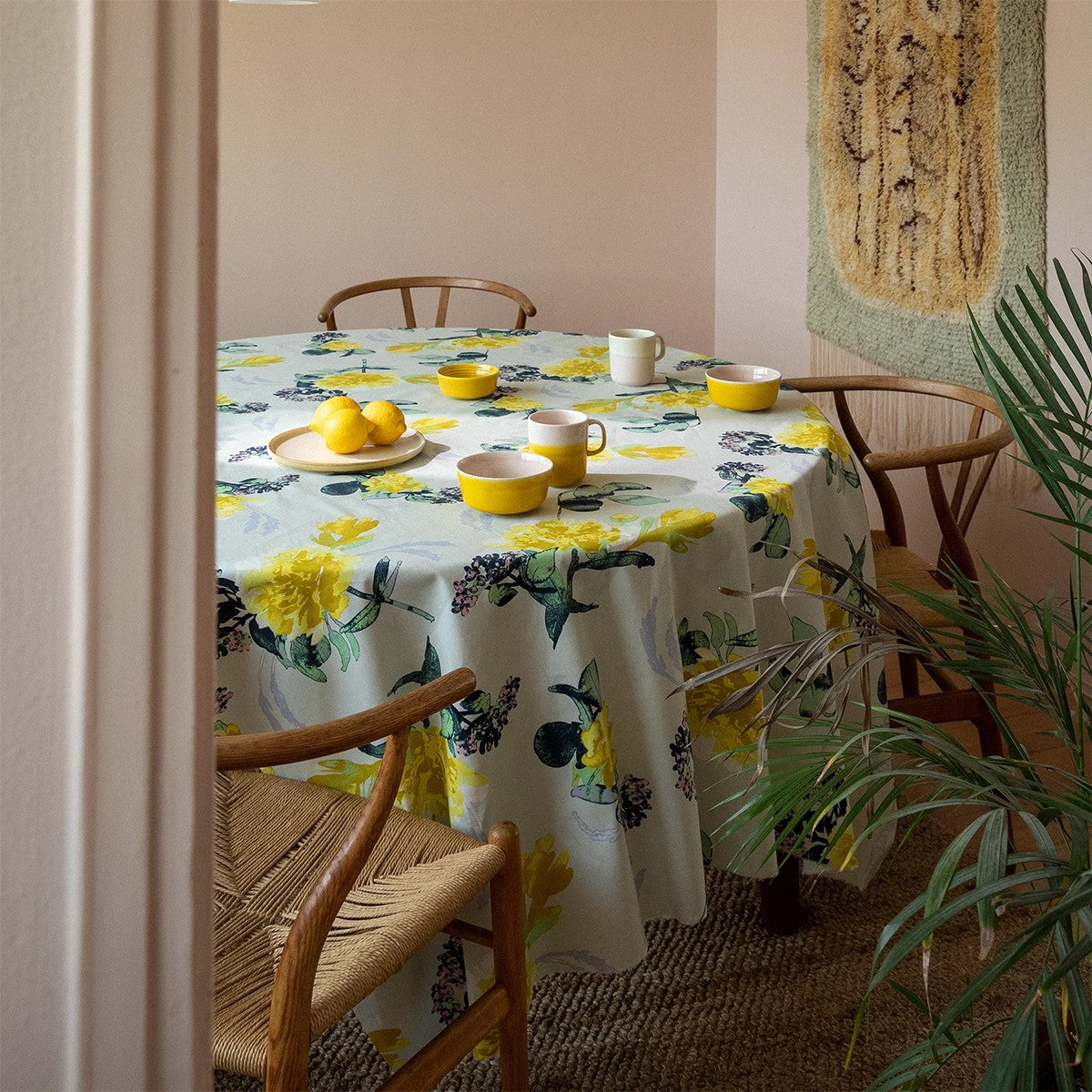 Pentik Huvila Yellow / Green Table Runner