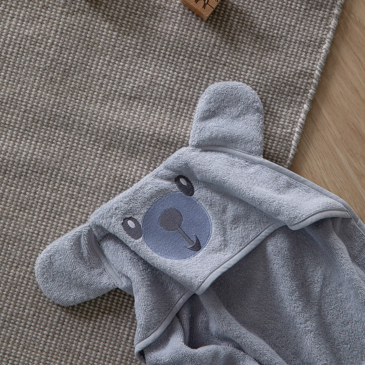 Pentik Pikkunallet Light Blue / Grey Hooded Children's Towel