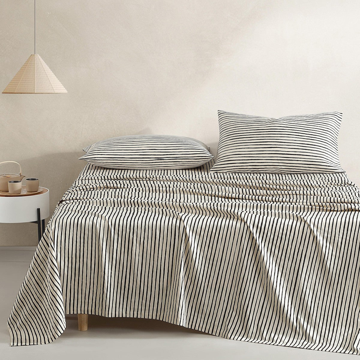 Marimekko Piccolo Off White / Charcoal Queen Sheet Set