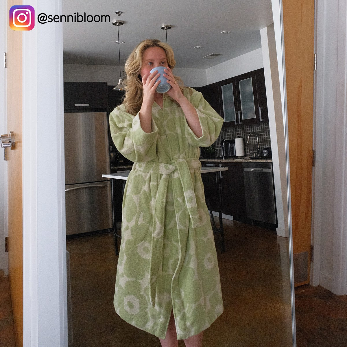 Marimekko Unikko Sage Green / Off White Bathrobe