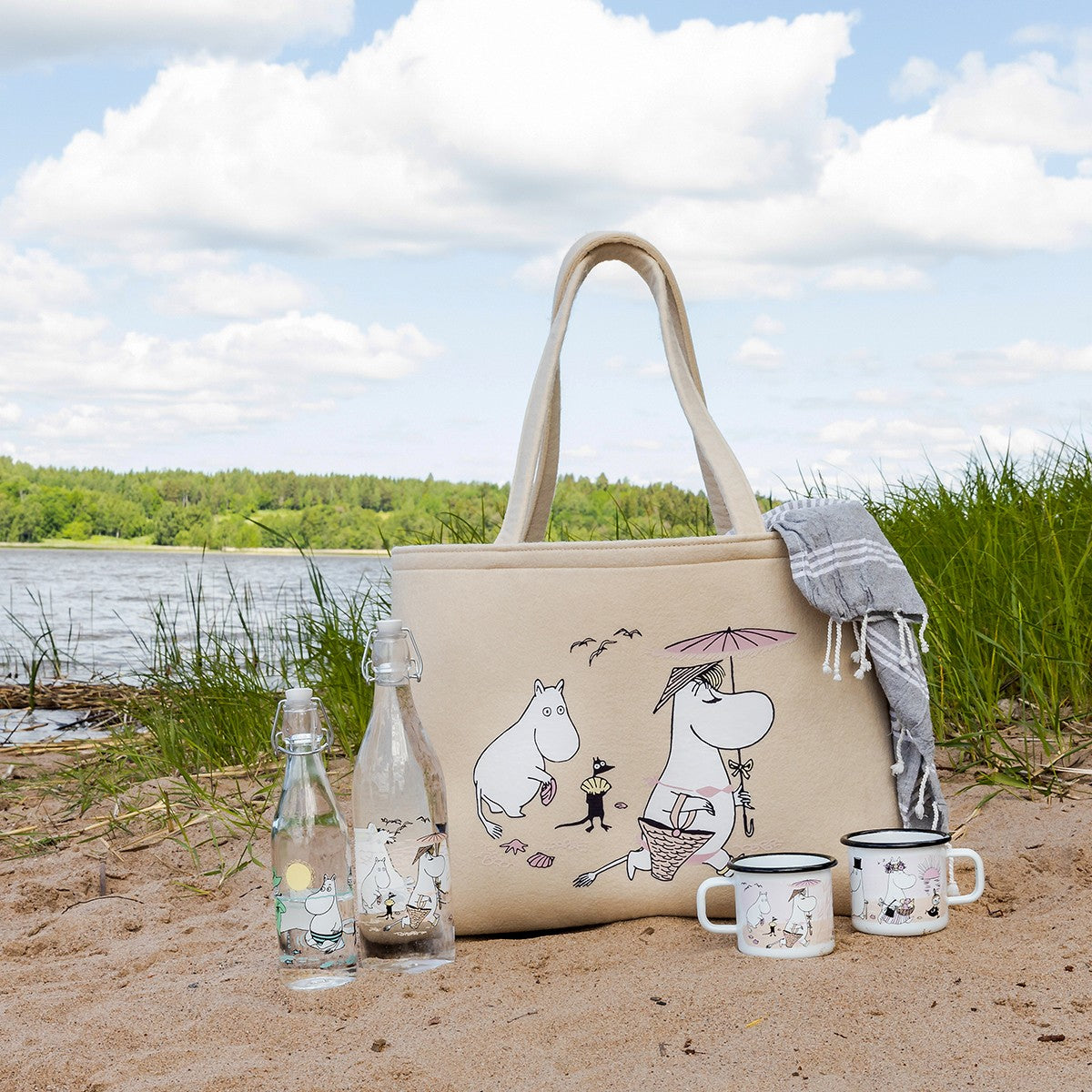 Muurla Moomin Tan / White Beach Bag