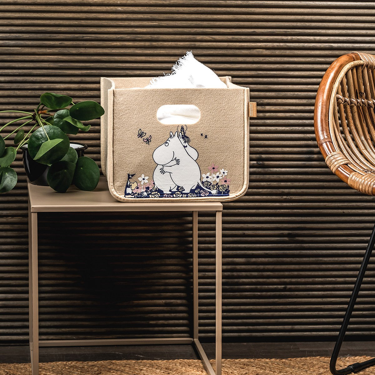 Muurla Moomin Hug Tan / Dark Blue Storage Basket